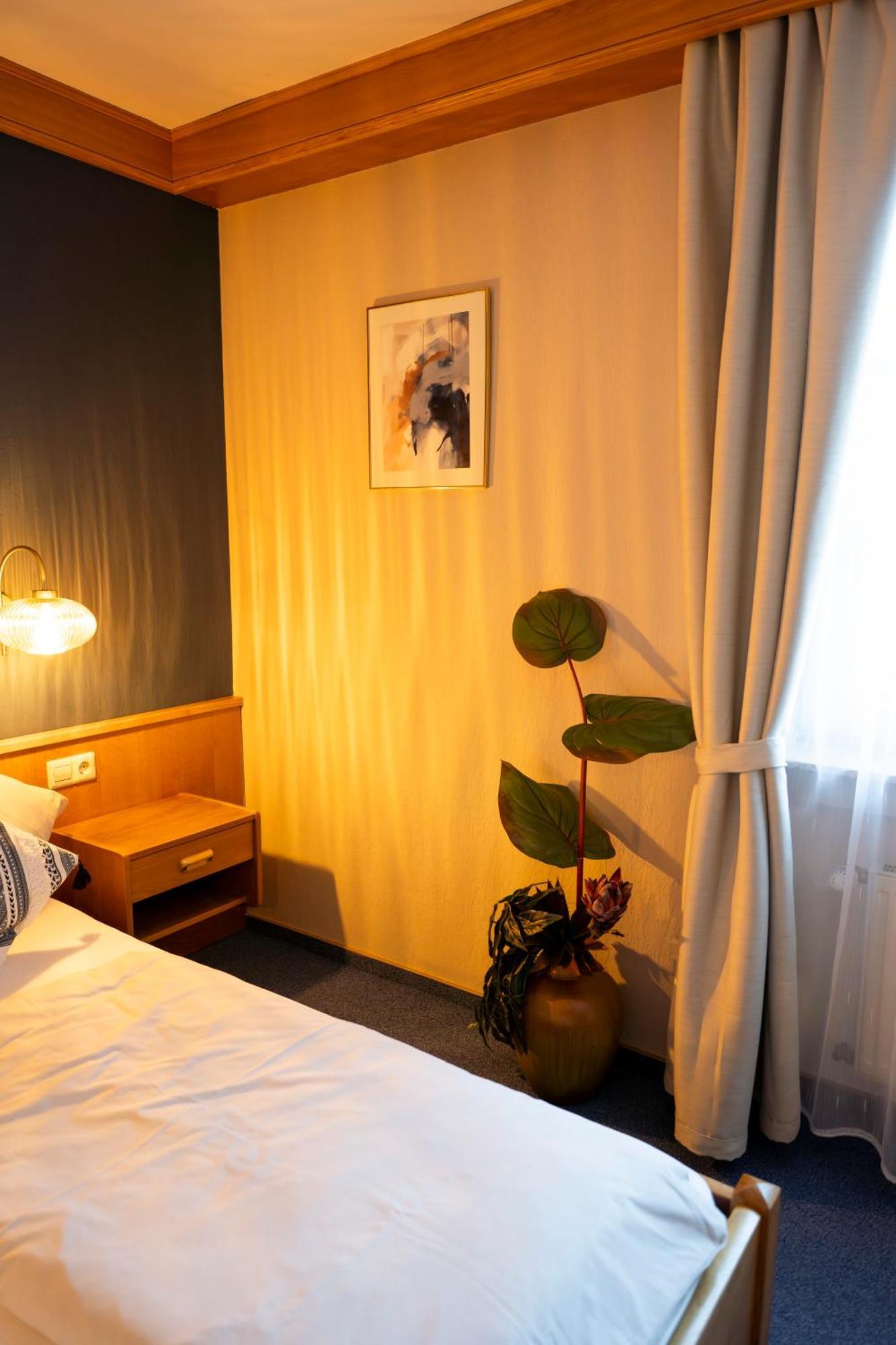 Hotel Guelser Weinstube Coblenza Esterno foto