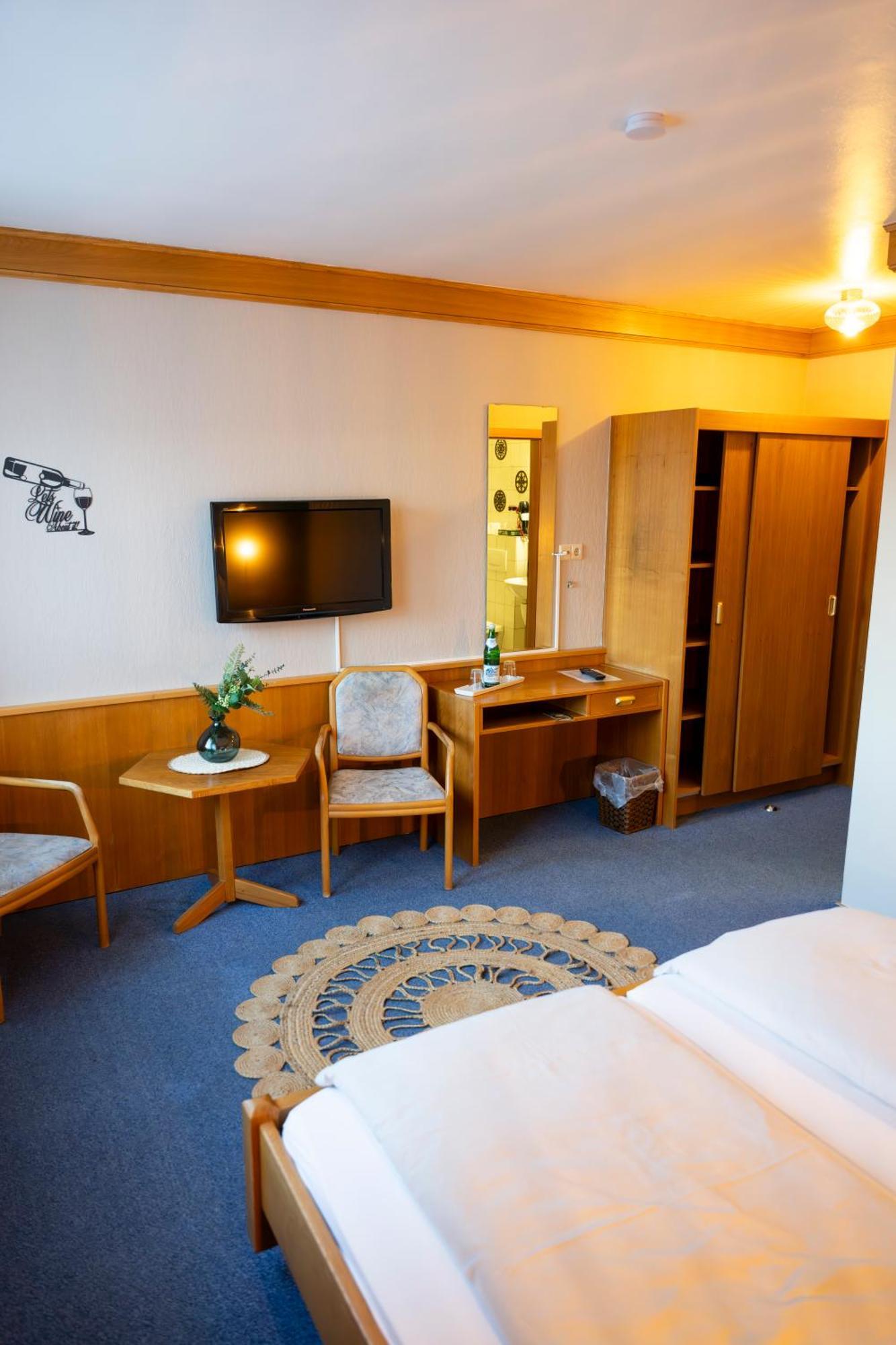 Hotel Guelser Weinstube Coblenza Esterno foto