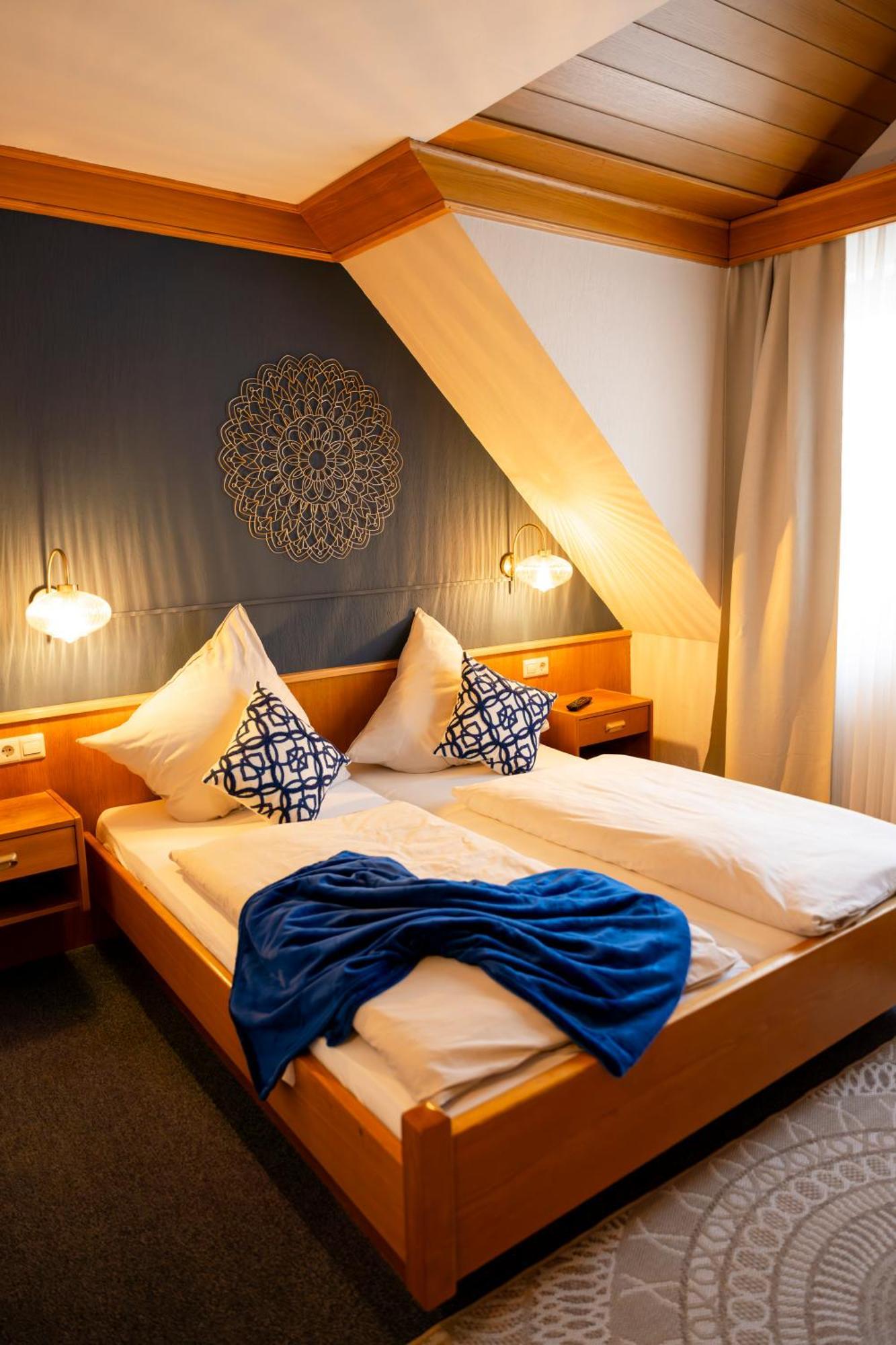 Hotel Guelser Weinstube Coblenza Esterno foto